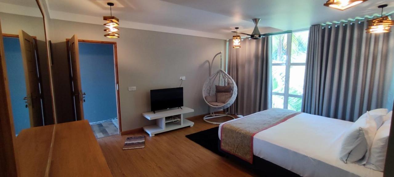 Himandhoo Travel & Stays ภายนอก รูปภาพ