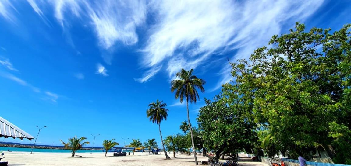 Himandhoo Travel & Stays ภายนอก รูปภาพ