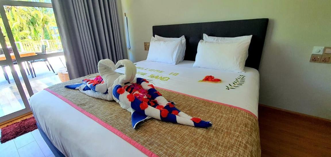 Himandhoo Travel & Stays ภายนอก รูปภาพ